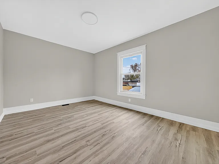 1330 S Buckeye St — Photo 8