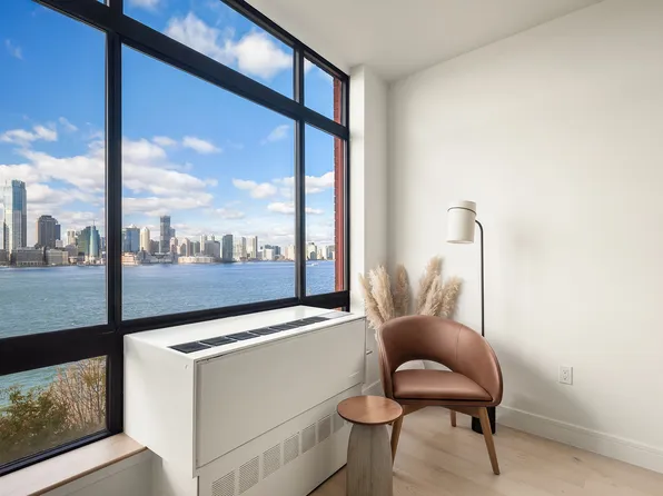 350 Albany Street image 2 of 9