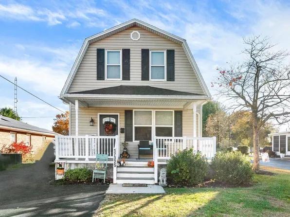 17325 Gay St, Hagerstown, MD 21740