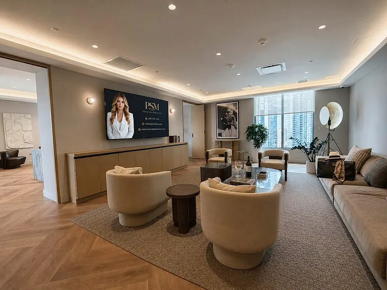 Building's Lounge