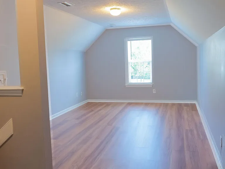 1006 Sheffield Dr — Photo 26