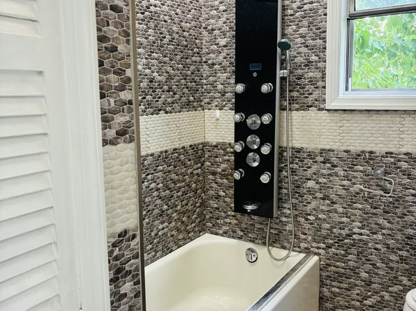 225 Mcadoo Avenue image 7 of 21