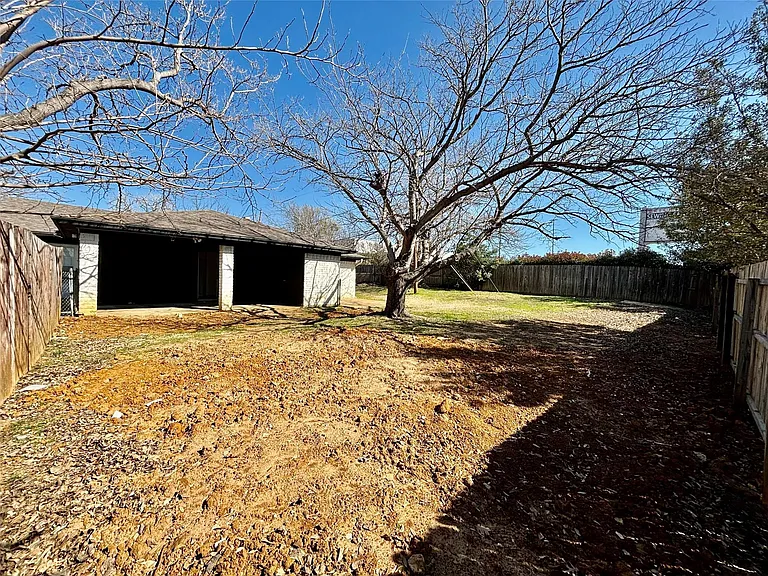 800 Irwin Dr #A — Photo 23