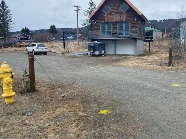 3715 Ben Walters Ln, Homer, AK 99603
