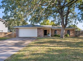 1424 Magnolia Dr, College Station, TX 77840