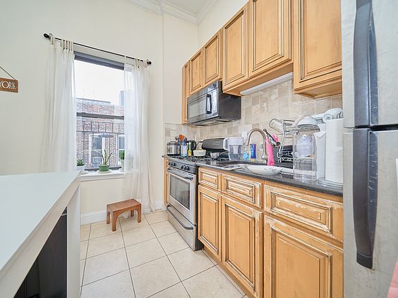 4th image of 560 W 144th St APT 64