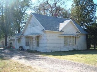 347 Barton Dr, Great Bend, KS 67530