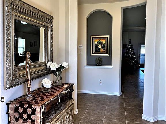 2nd image of 2710 Parkside Valley Ln