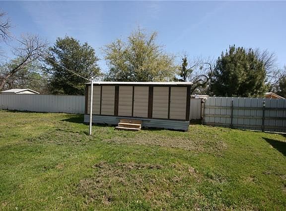 4th image of 15 Cambridge Ct