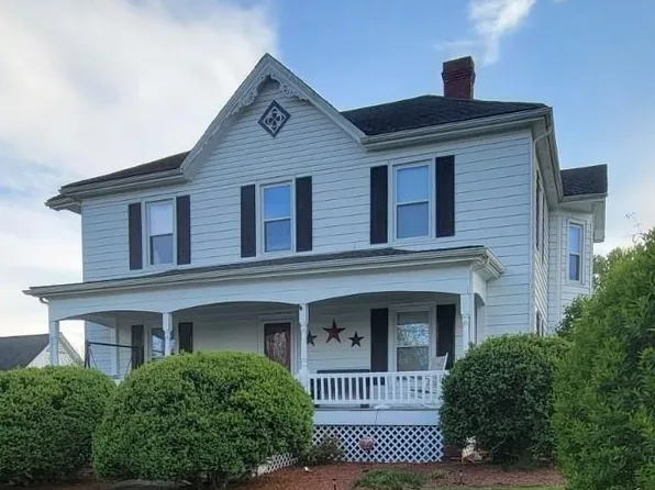 3161 Greenbriar Rd, Draper, VA 24324