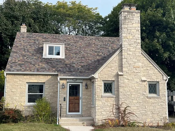 716 Highland TERRACE, Sheboygan, WI 53083