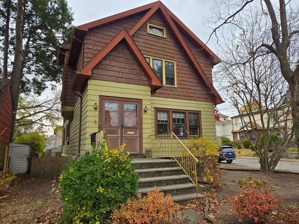 298 Farrant Ter FLOOR 2