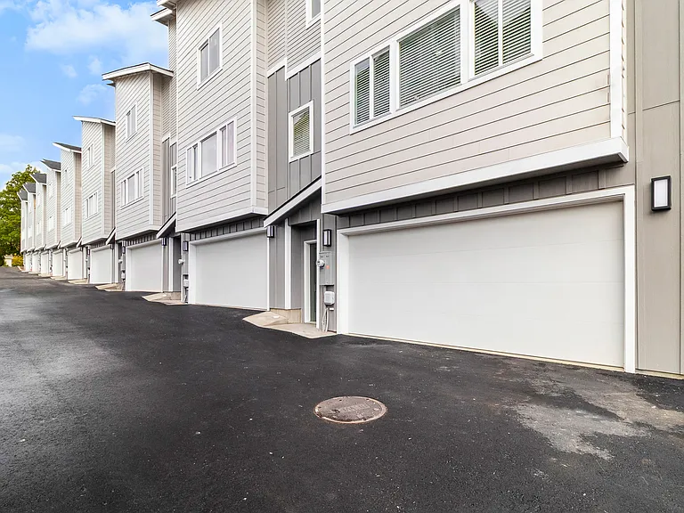 5728 Sterling Ave #103 — Photo 16