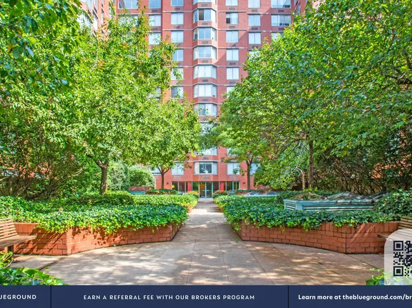 750 Columbus Avenue image 21 of 29