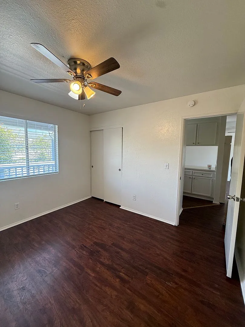Very Nice 2 bedroom / 1bath Condo in Imperial Beach — Photo 3