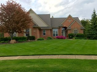 600 Akehurst Ln, White Lake, MI