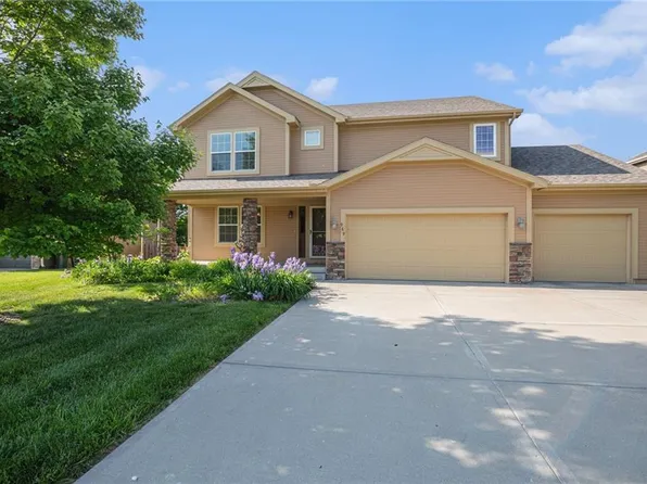 969 Clearview Dr, Lansing, KS 66043