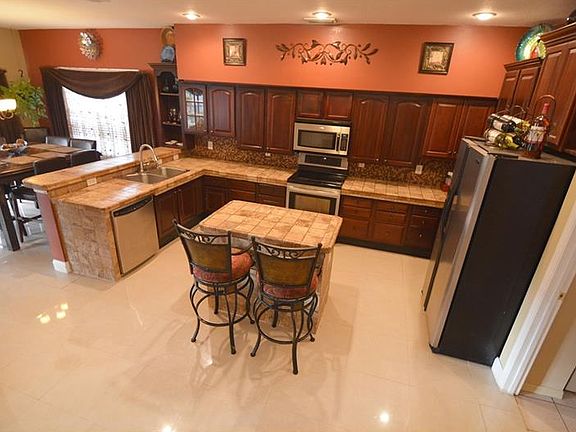 5th image of 1931 S Prairie Dunes Ct