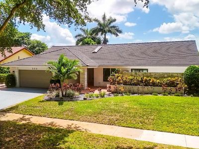 355 Woodlake Ln, Deerfield Beach, FL, 33442