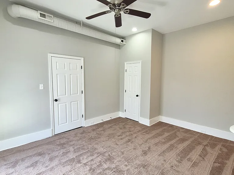 2820 Q St — Photo 3