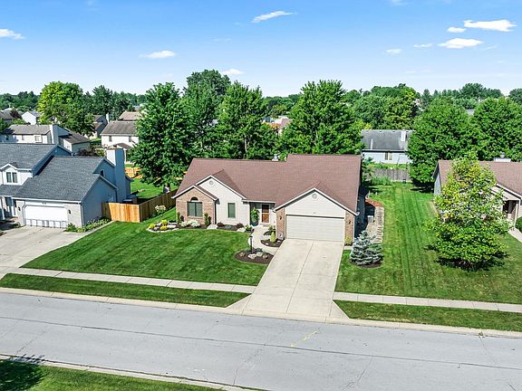 4th image of 808 Yellow Lake Dr