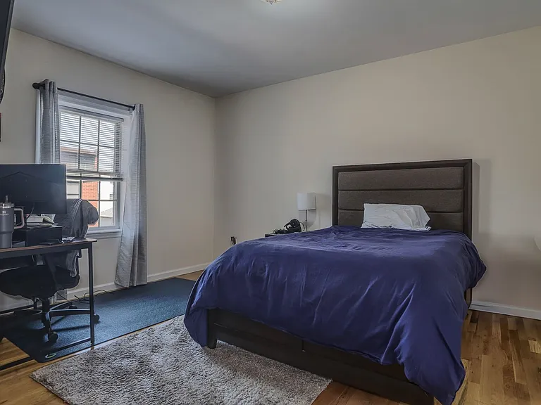 217-219 Clinton St #7 — Photo 13