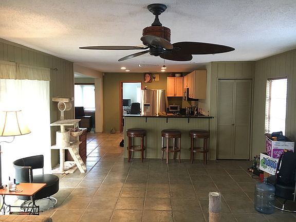 2nd image of 809 S Bumby Ave