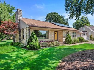 1620 W Good Hope Rd, Glendale, WI 53209