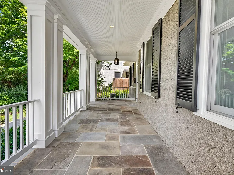 5718 Huntington Pkwy — Photo 8