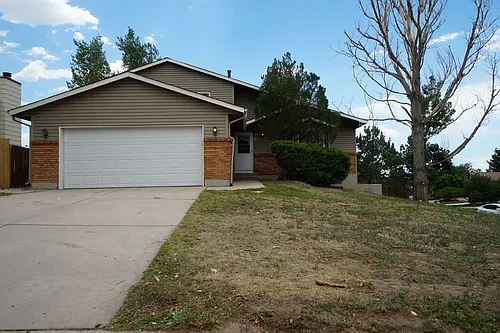 2205 Parliament Dr Photo 1