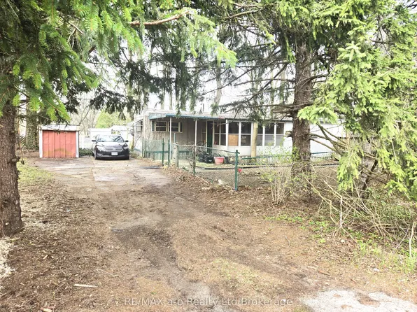 1 1st St, Norfolk County, ON N4B 2W6