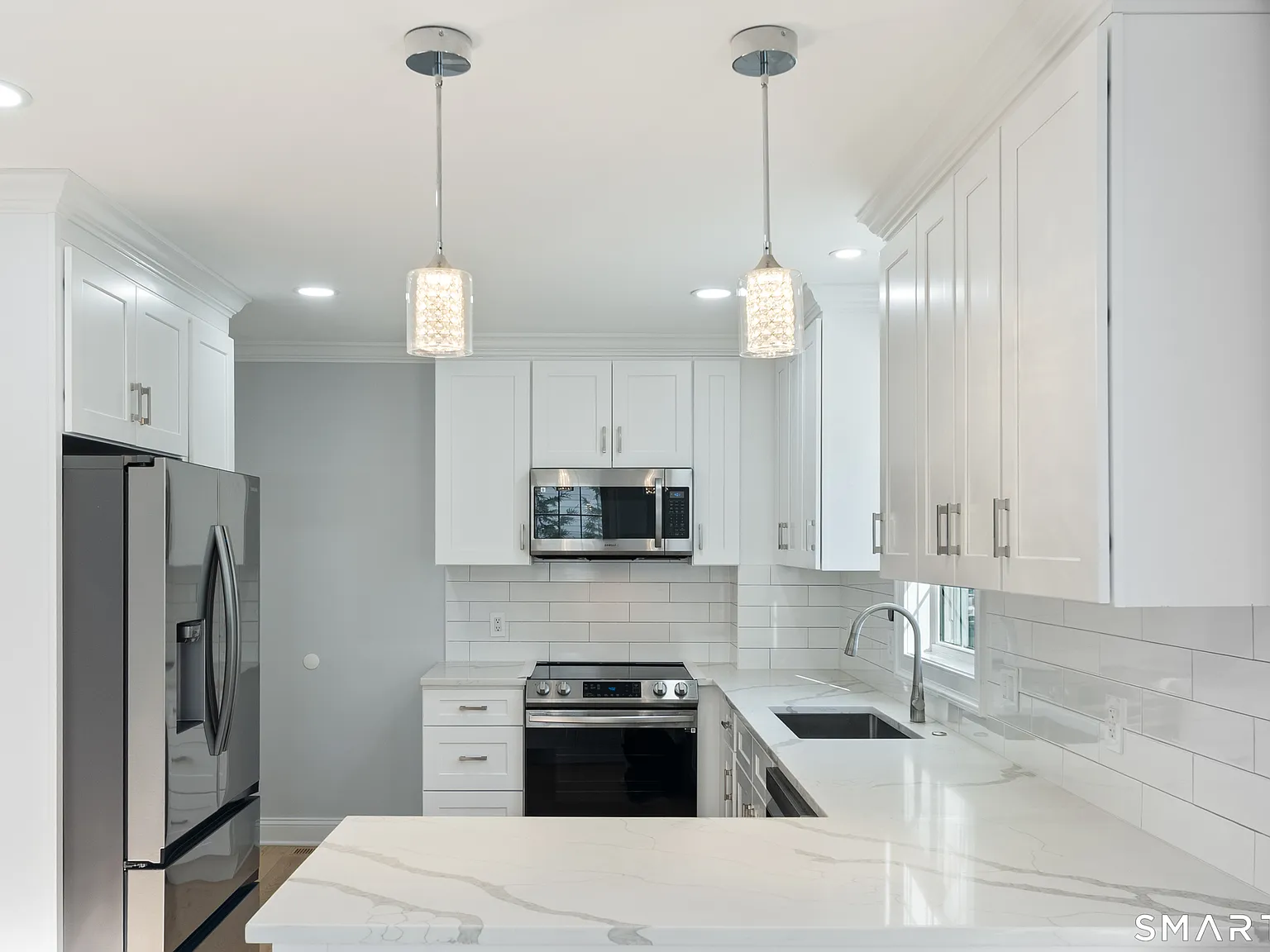 4 bed, 2.0 bath, 1875 sqft, $6,750 — Photo 4