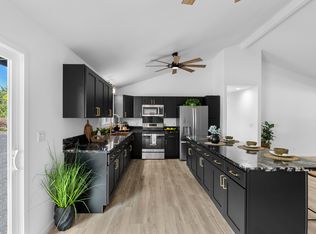 15-1370 15th Ave, Keaau, HI 96749