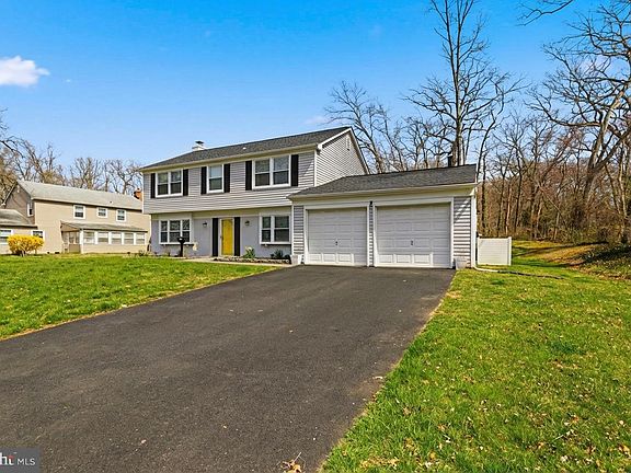 2nd image of 505 Foster Knoll Dr