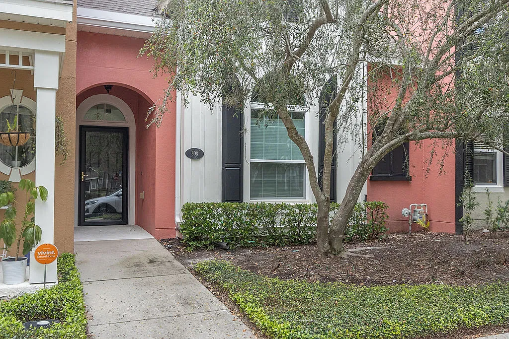 808 Carlyle Lane - P! - 1 — Photo 2