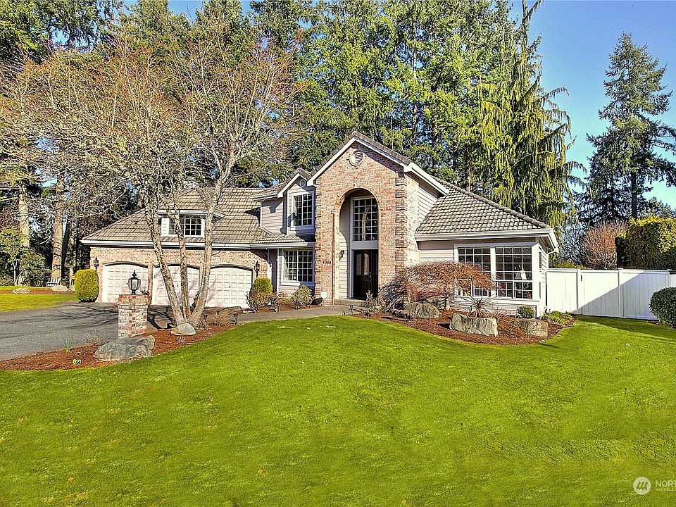 Welcome to your dream home. Park like   setting with view of creek. This spacious 3   bedroom, 2.5 bath home is located on a   private cul-de-sac>
