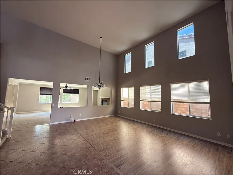 7771 Stonegate Dr — Photo 4