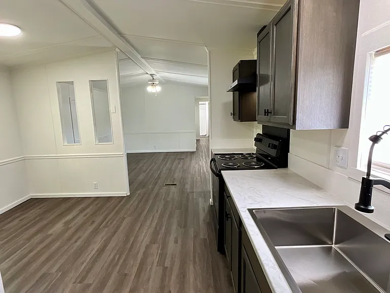 134 Atkins Rd — Photo 11