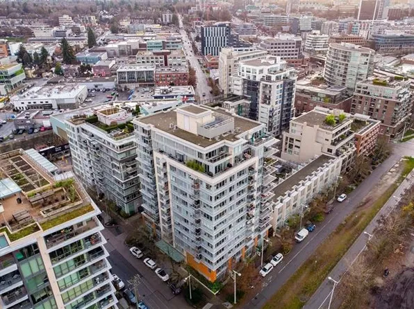 1833 Crowe St #308, Vancouver, BC V5Y 0A2