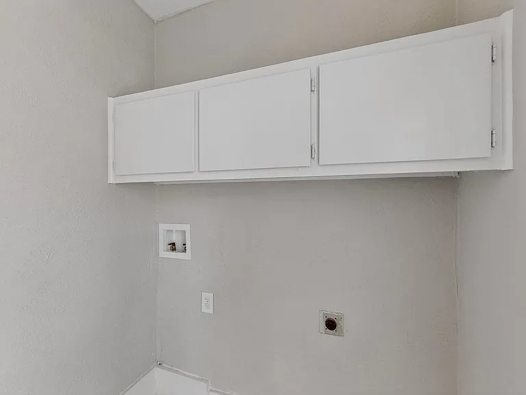 140 Trout St — Photo 41