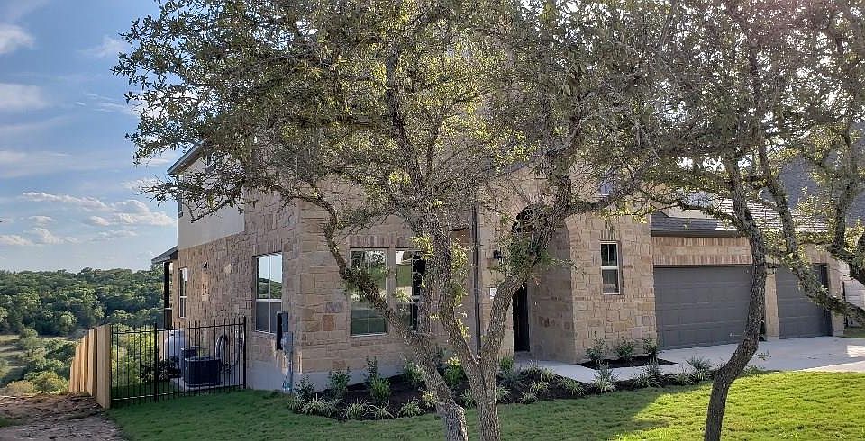 1st image of 909 Valley View Dr