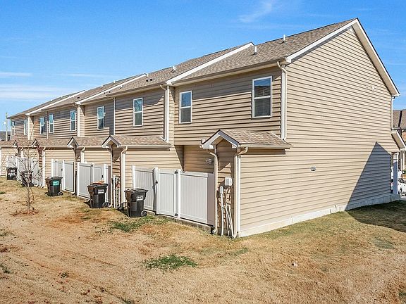 5th image of 1060 Bradburn Village Dr #1060