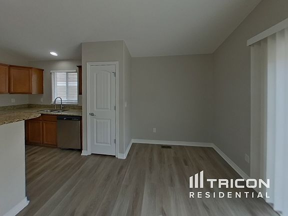5th image of 884 Deschutes Dr