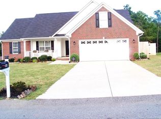 168 Bear Creek Dr, Raeford, NC 28376