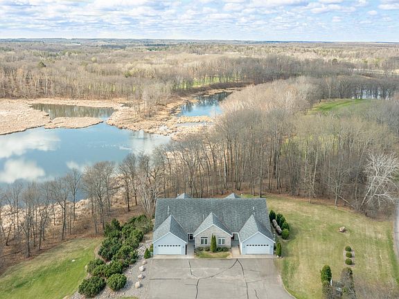2nd image of 34526 Hillcrest Rd