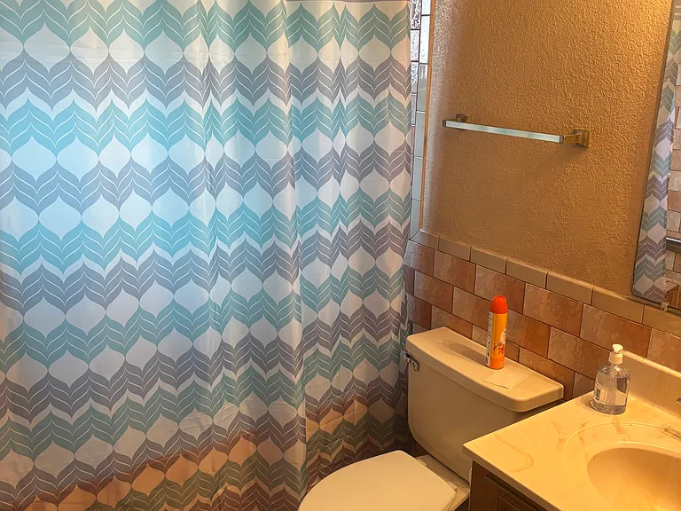 524 Myra St — Photo 20
