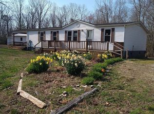 410 Wolf Creek Ln, Ararat, VA 24053