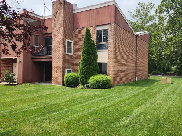 11 Shore Rd APT 7D, Somers Point, NJ 08244