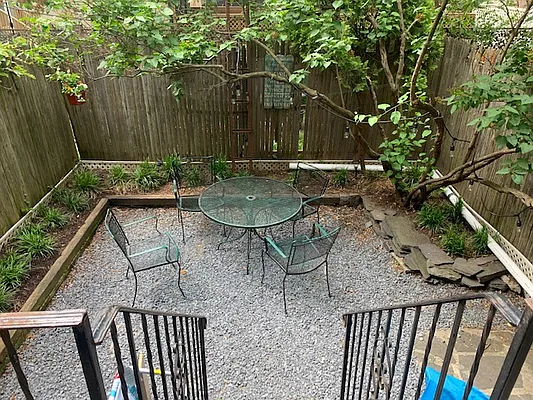 Rented by Compass | media 25