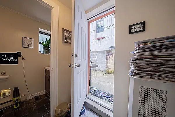 Rented by Scott Williams Realty LLC | media 24